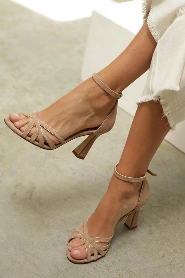 BLOCK HEEL SANDALS WITH STRAPS